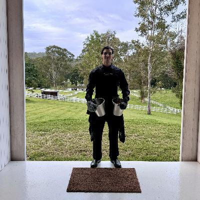 Roaming Oyster Shucker (55-75 guests) thumbnail 3