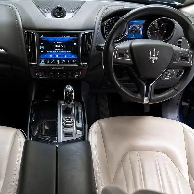 2017 Maserati Levante thumbnail 3