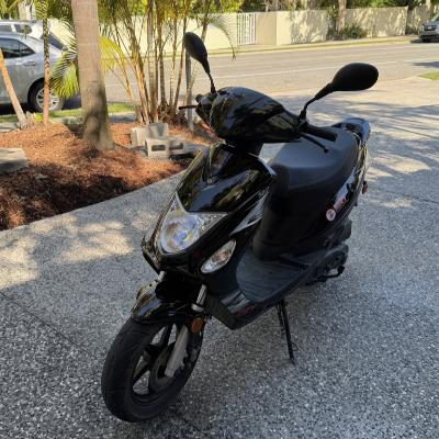 Black 50cc Scooter thumbnail 3