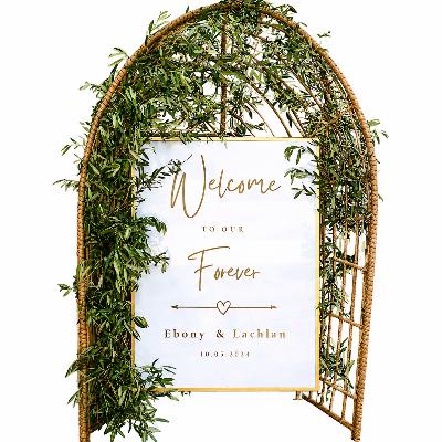 Backdrop - Beautiful Backdrop arched wicker backdrop