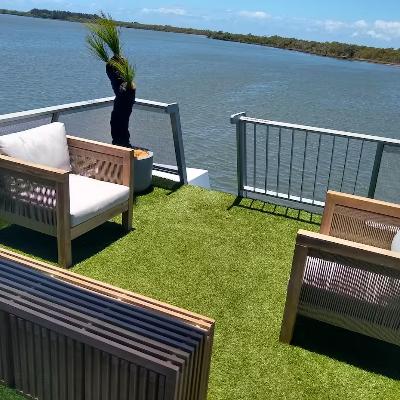 Luxury houseboat thumbnail 3