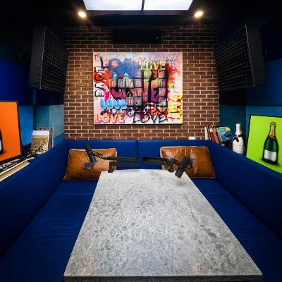 Full Podcast Room Hire with Producer thumbnail 1