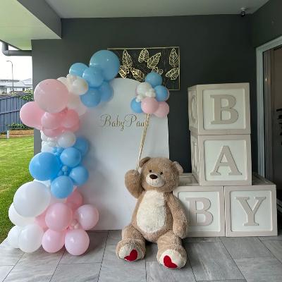 Arch Backdrop Bearly Wait package thumbnail 1