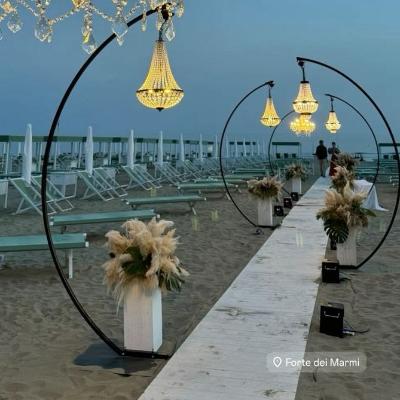 Luxury Wedding & Event Chandelier Stands - Portable Party hire for any location thumbnail 4