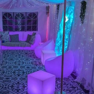 LED Pod Chair thumbnail 2