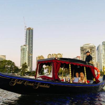 Ultimate Romantic Experience Gondola Cruise thumbnail 2