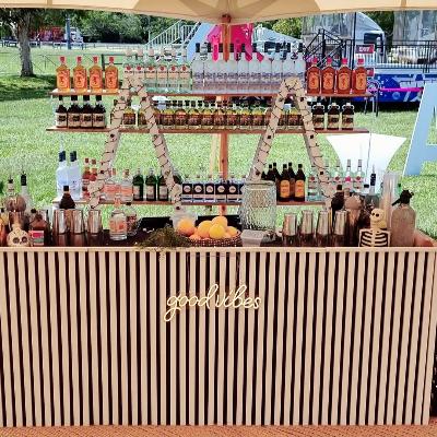 Medium Mobile Bar Party Package - 40-80 Guests thumbnail 4