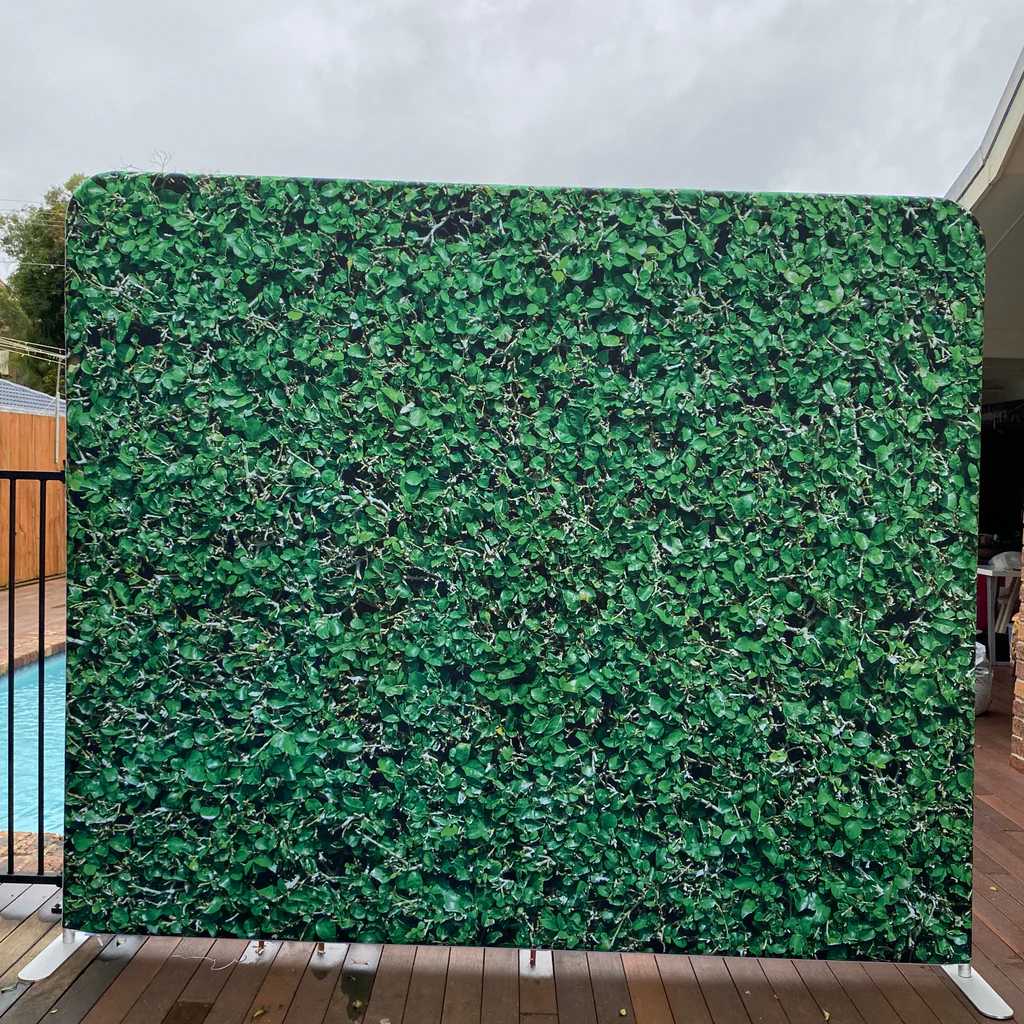 Green Hedge Wall thumbnail 1