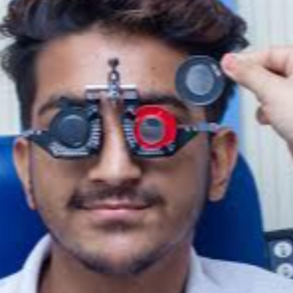 Electronics item for eye