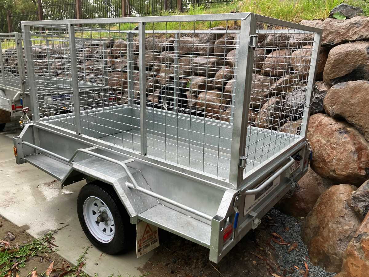 7x4 box trailer with 900mm cage thumbnail 2