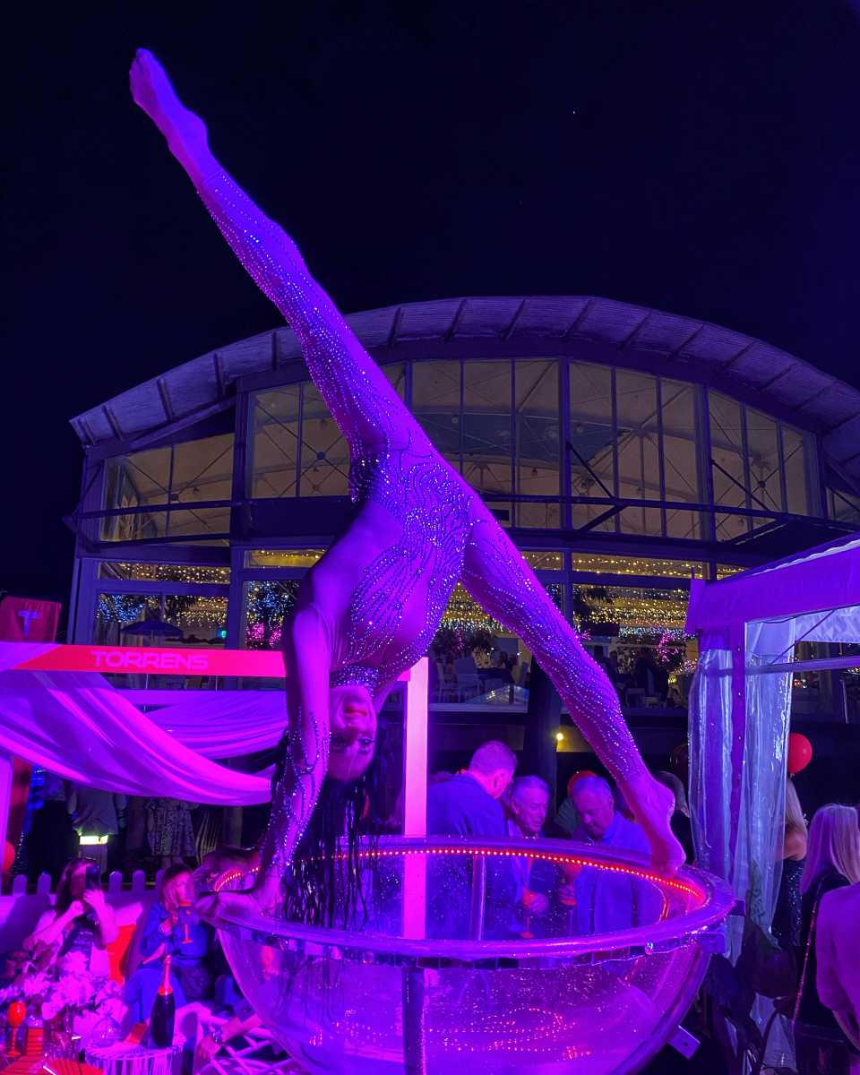 Giant Martini Glass thumbnail 3