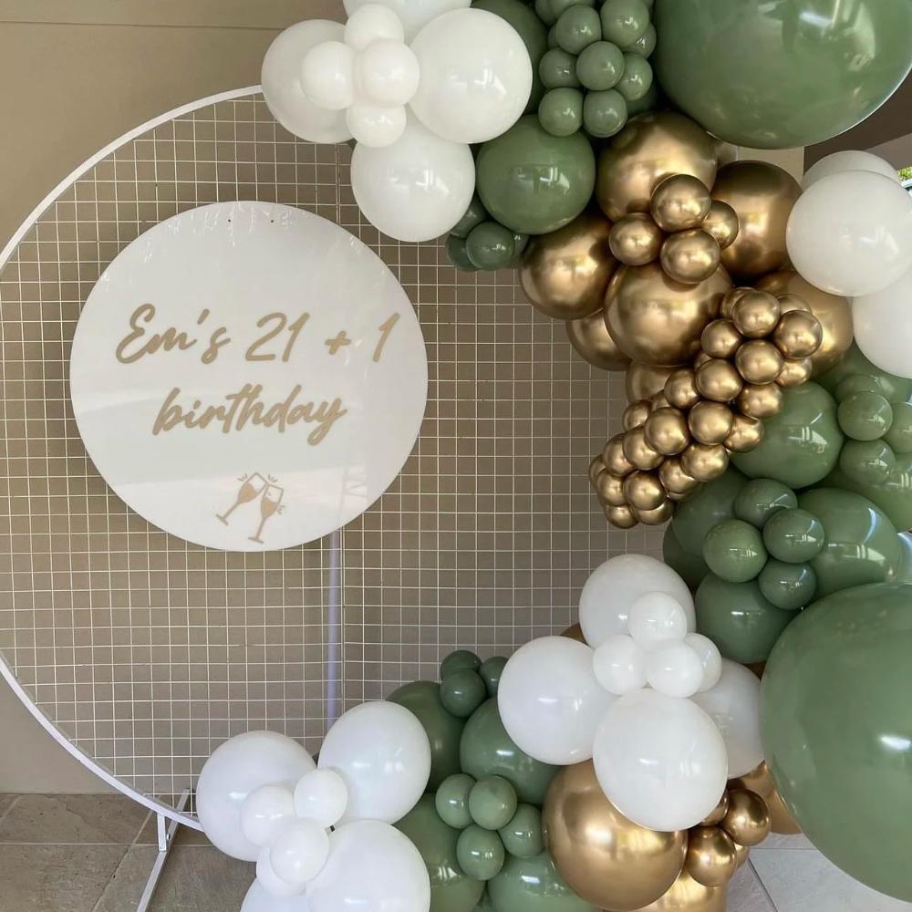 Effortless Package-Backdrop, Sign and Balloon Garland