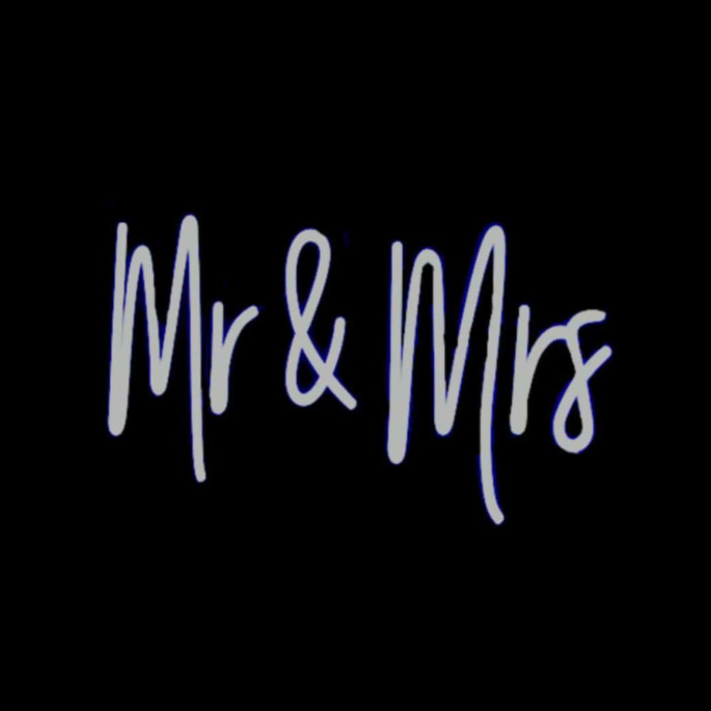 Neon Sign – Mr & Mrs