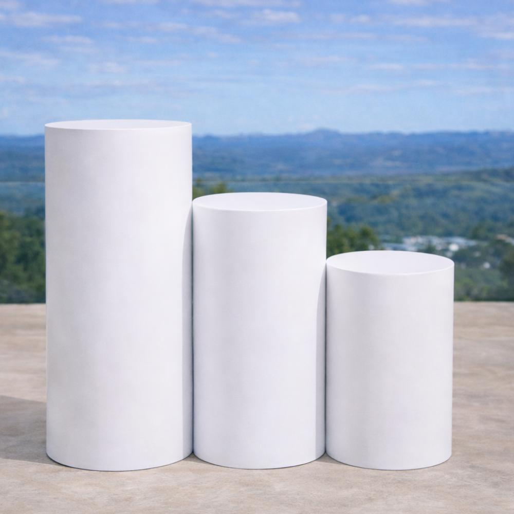 Styling - Set of 3 polished white plinths as a set