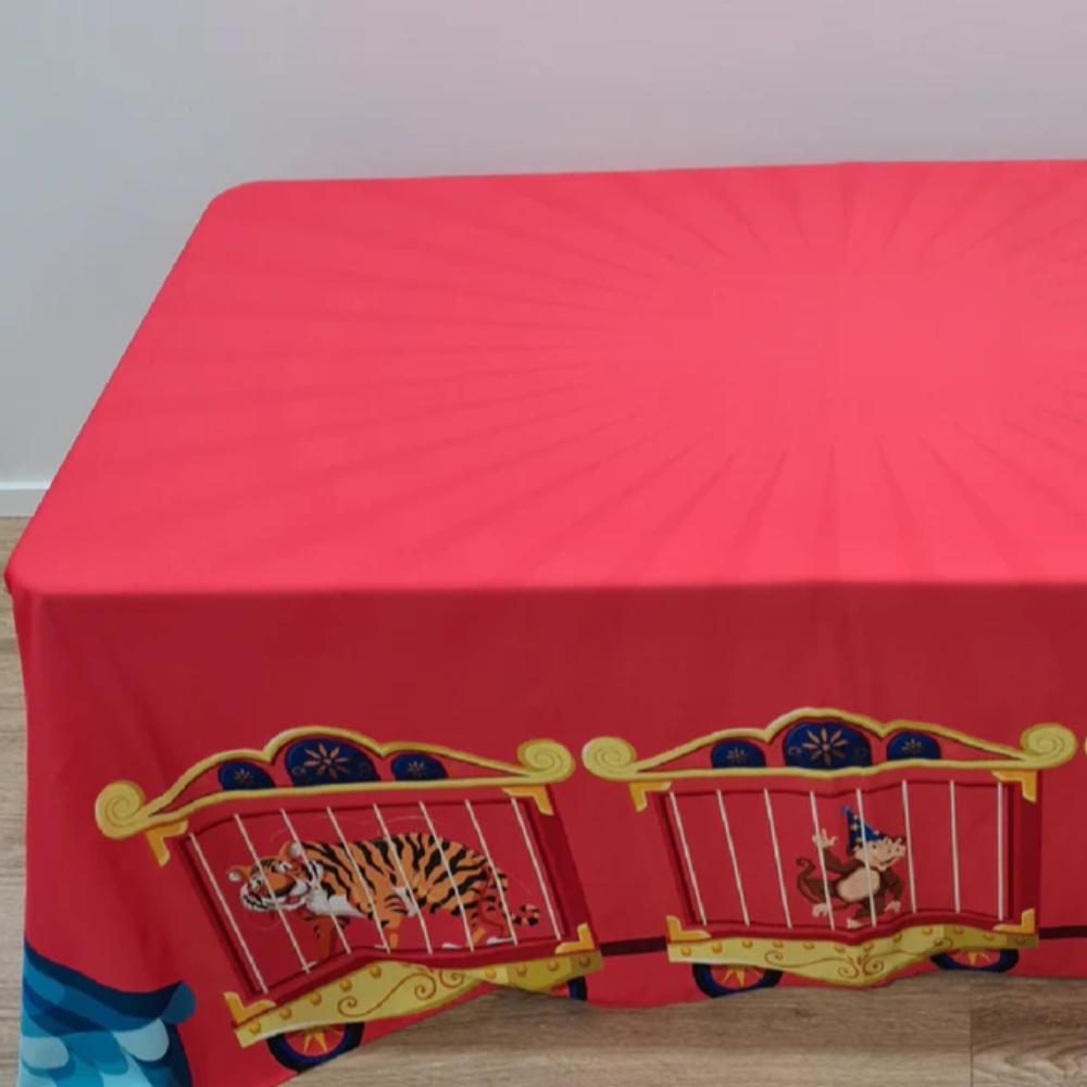 Circus 4ft Table & Tablecloth