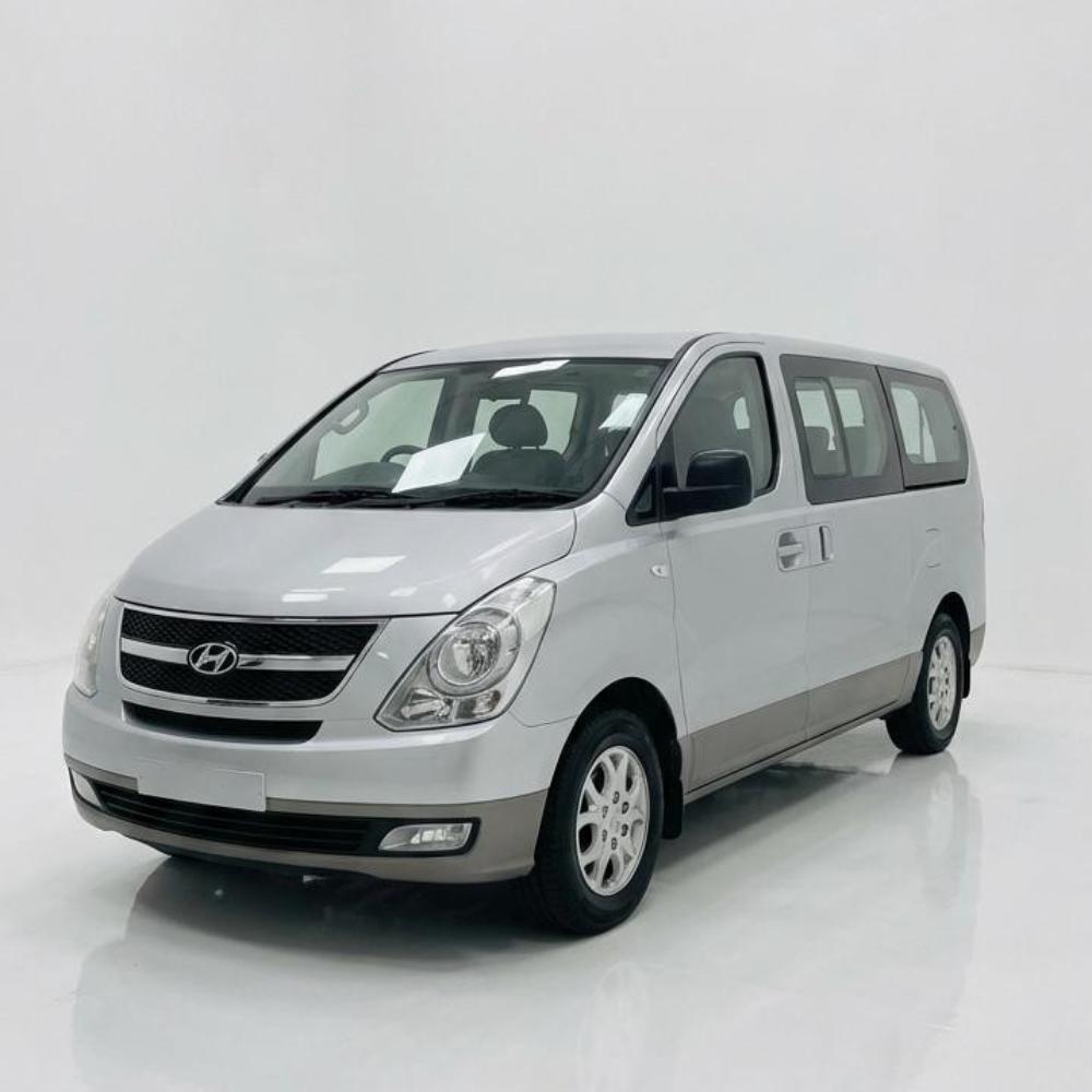 IMax - Minibus Eight Seater
