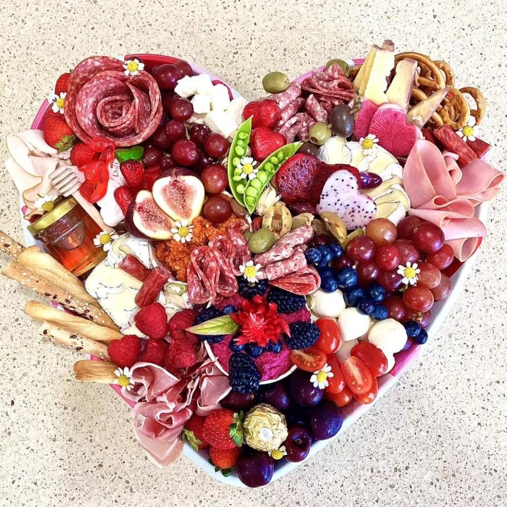 Heart Platter Meat & Cheese