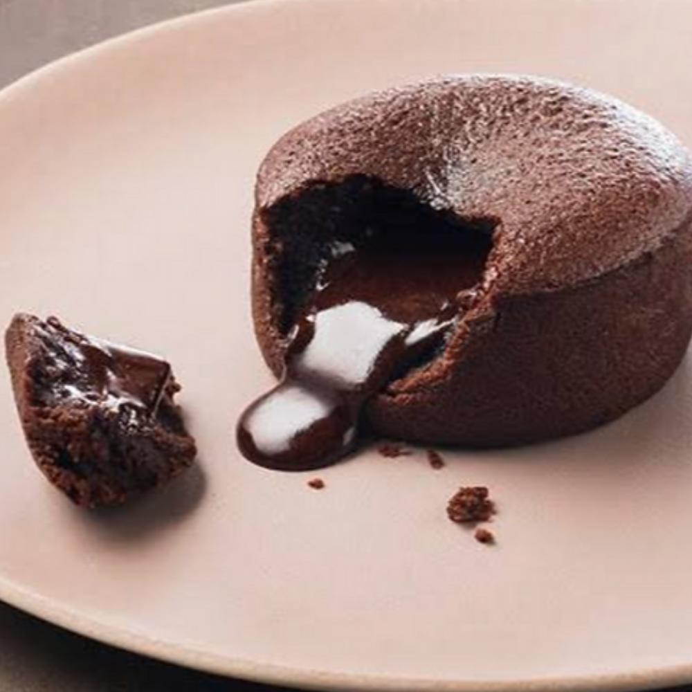 Chocolate Volcano Dessert With Edible Gold –  Catering