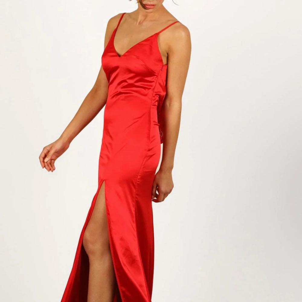Micaah Camellia Satin Red Gown - Red Size 8