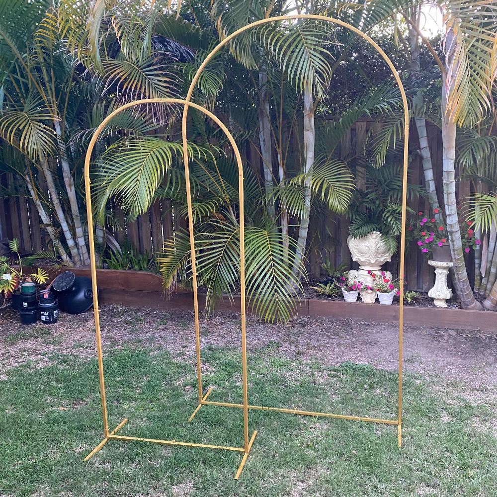 2.2M Gold arch Backdrop