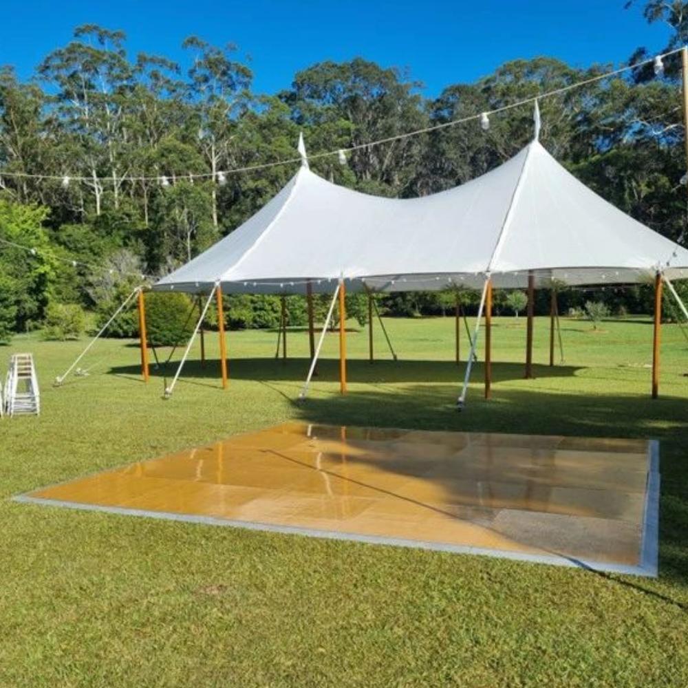 Medium Tent (10 x 15m)