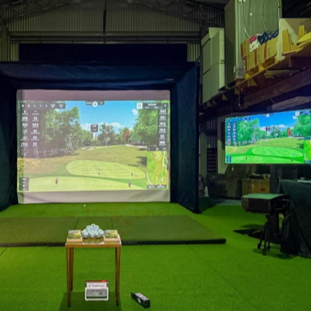 Premium Indoor Golf Simulator - The Lux Bay