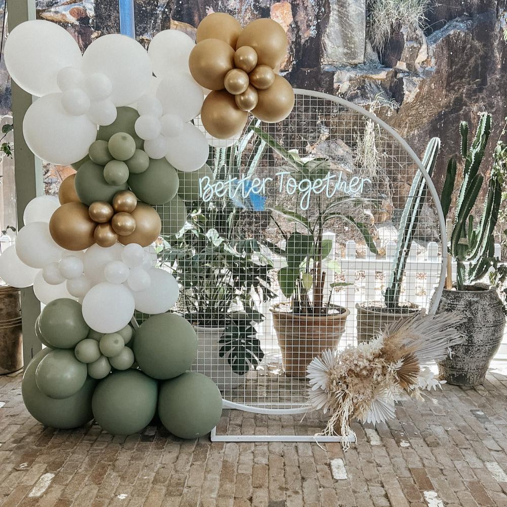 White Round Mesh Backdrop