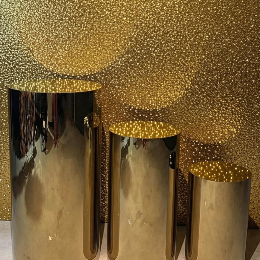 GOLD PLINTHS