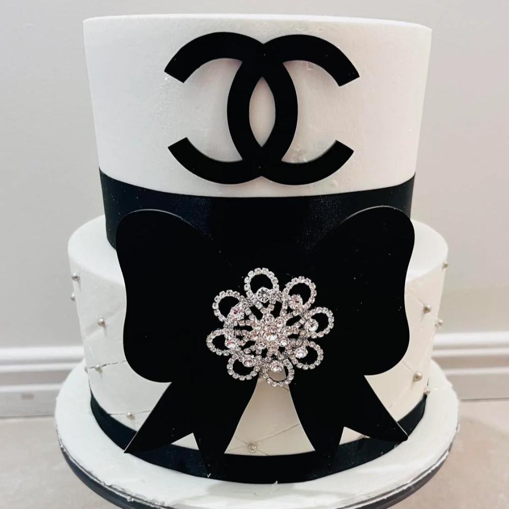 Custom Cakes (30+ Serves)
