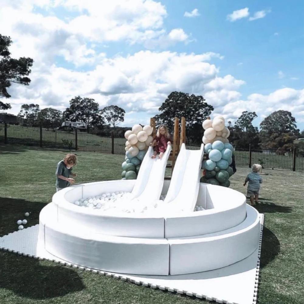 Large Round Ball Pit