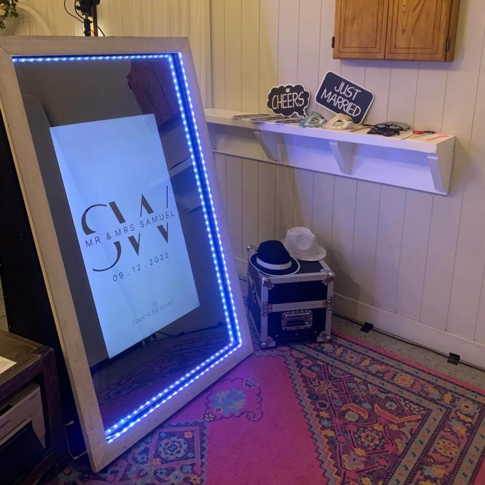 Mirror Booth