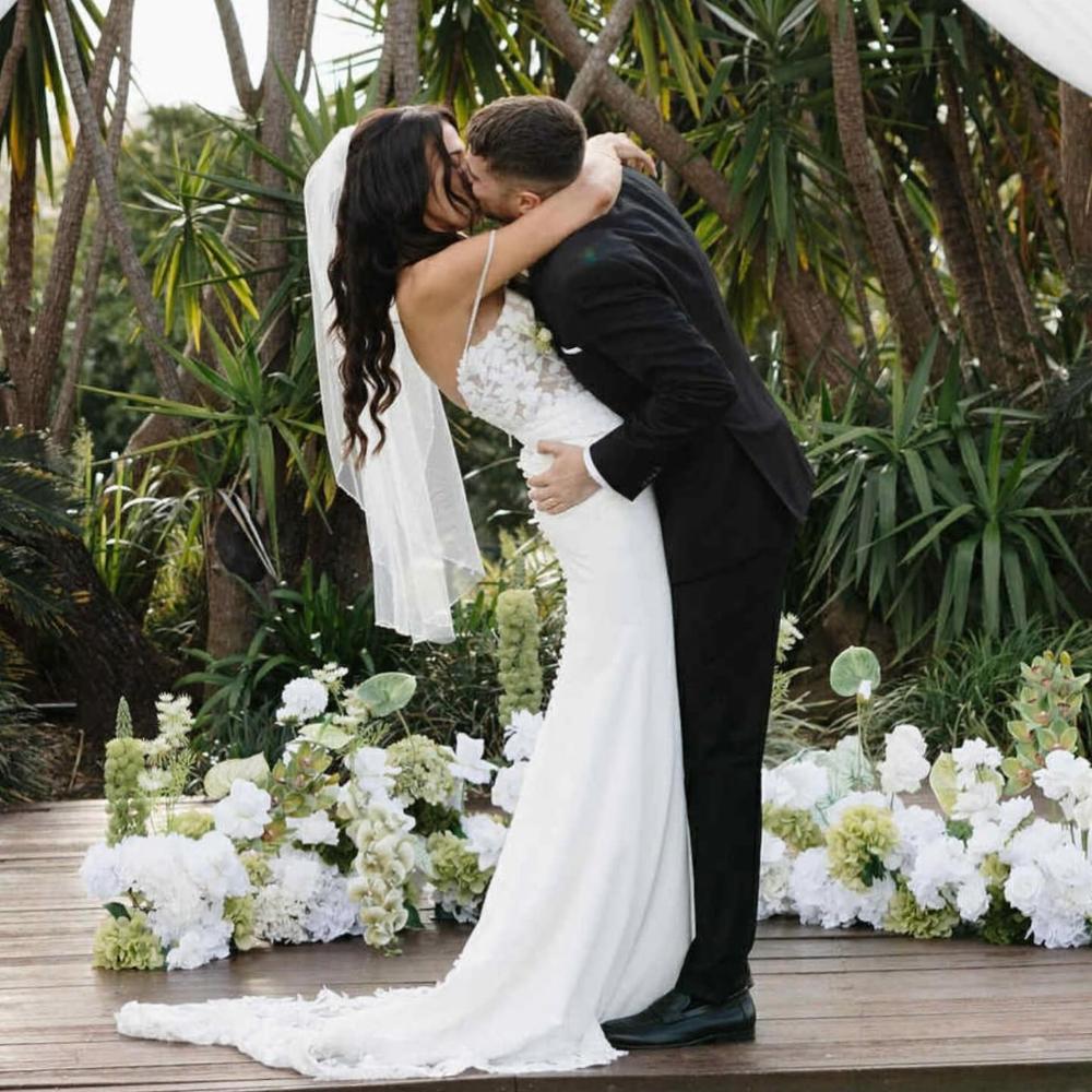 Semi-Circle Floor Flower Arbour