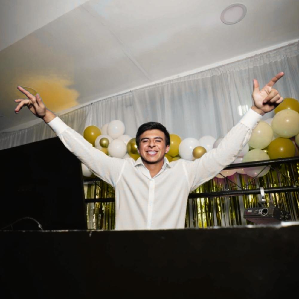 WEDDING DJ 4-hour package (reception)