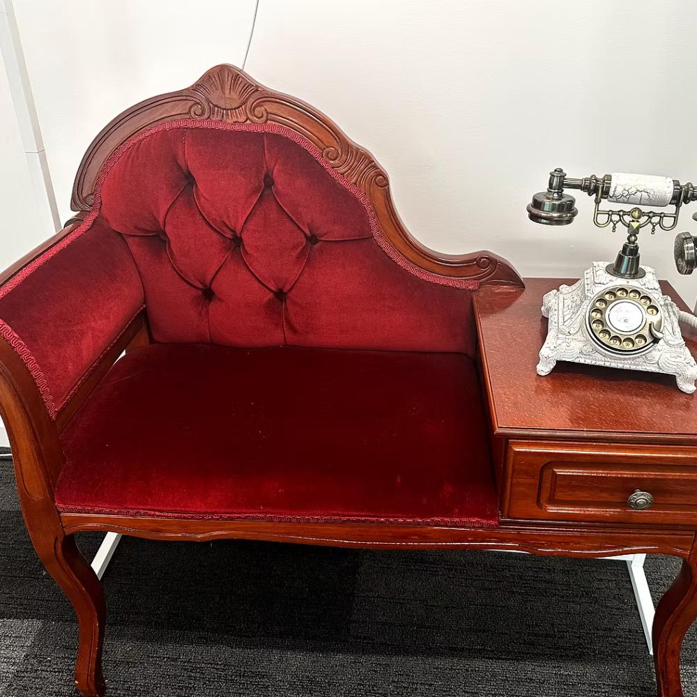 Phone Chaise