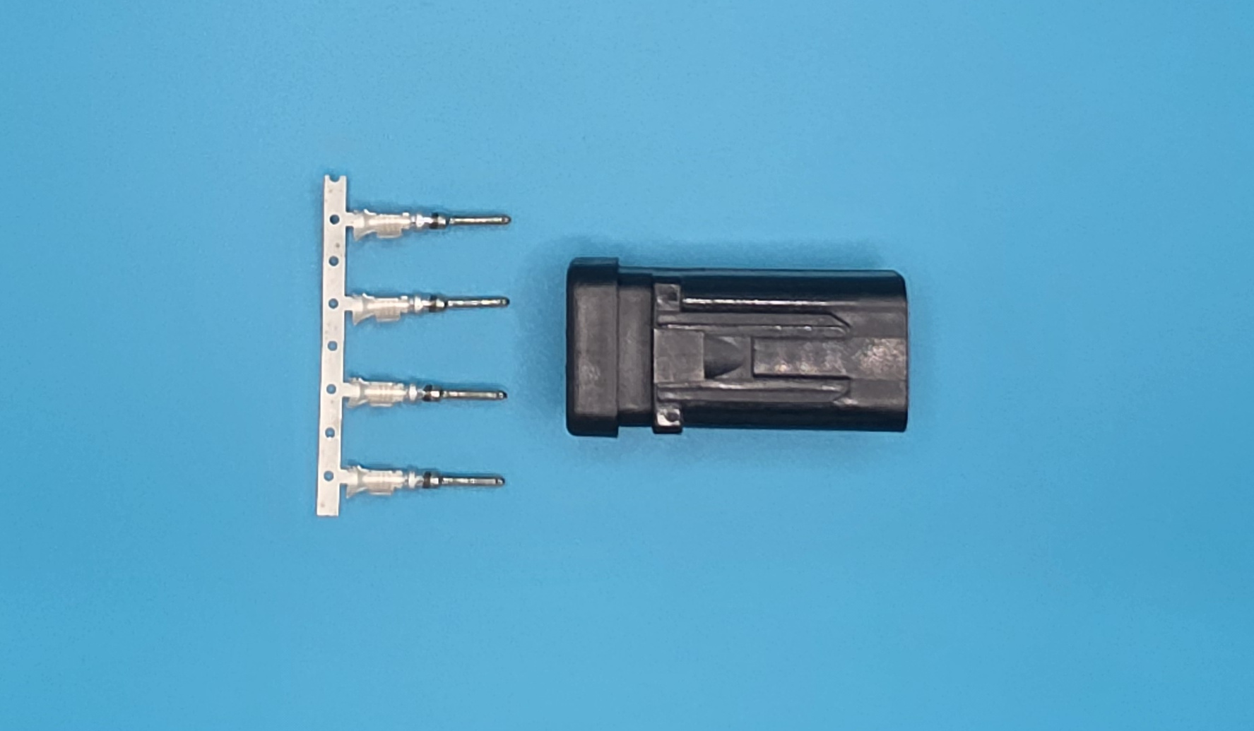 AMP 776488-1 | 04 Terminal AMPSEAL16 Receptacle, A Keyway