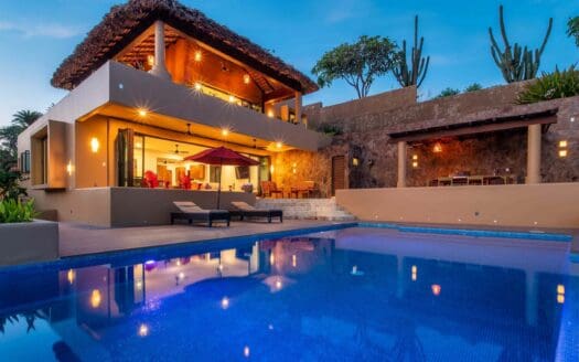Luxurious La Cañada Villa