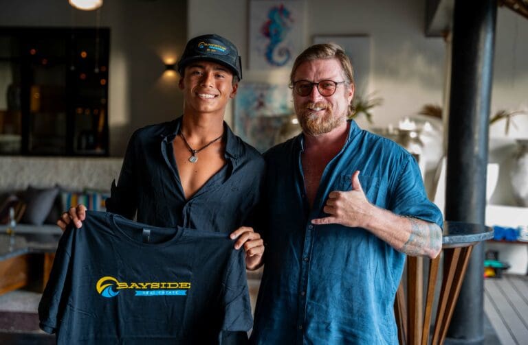 El Joven Sensación del Surf Nesher Díaz se Une a las Fuerzas con Bayside Real Estate