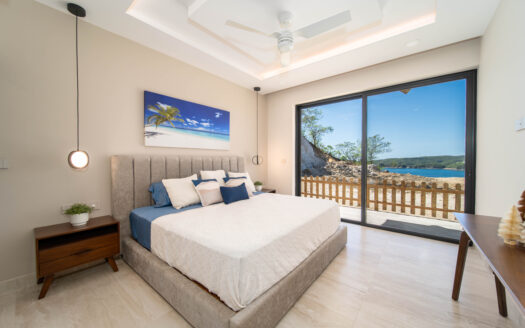 Oceanfront 2 Bed Luxurious Condo