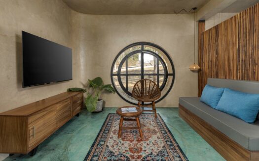 Sixa Nido Salchi Studios